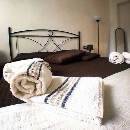 Апартаменты Enzo Lettings Кьянчано-Терме Экстерьер фото