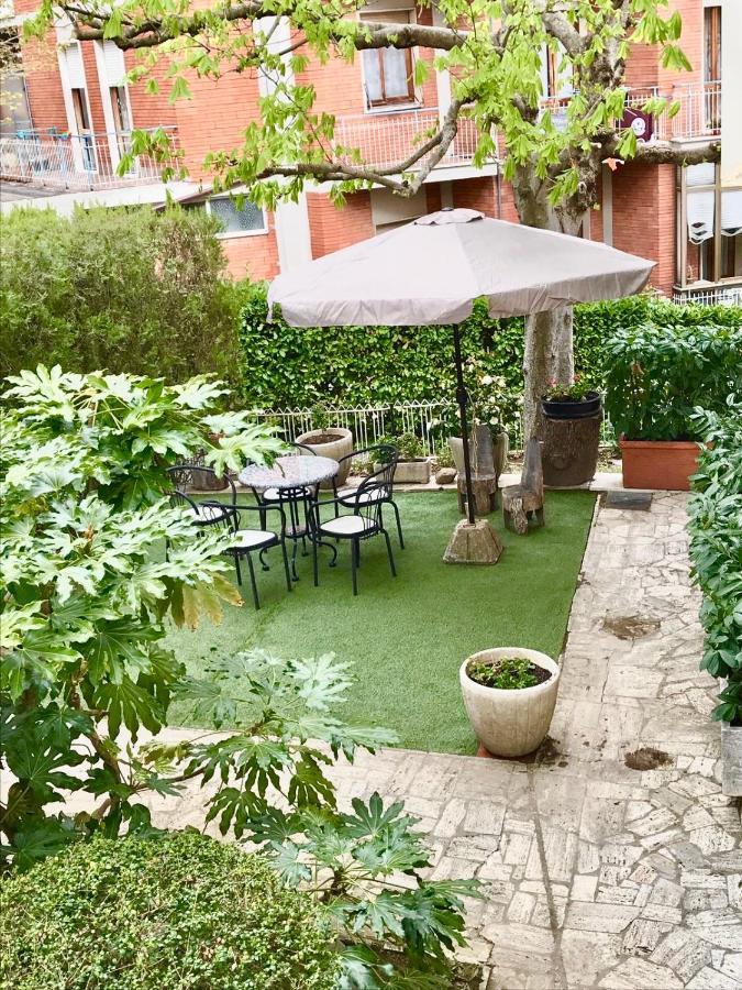 Апартаменты Enzo Lettings Кьянчано-Терме Экстерьер фото